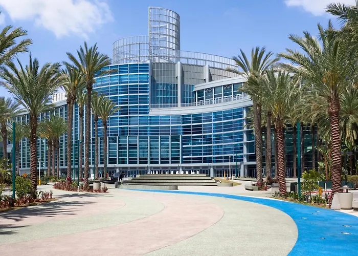 Holiday Inn Hotel & Suites Anaheim By Ihg