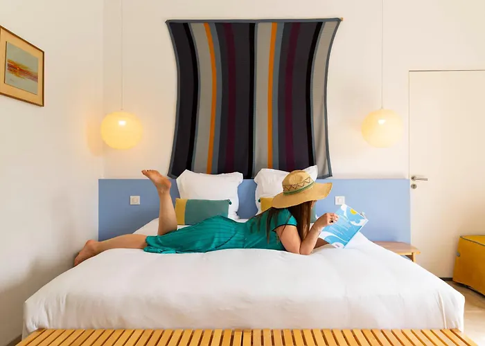 Hotel 96