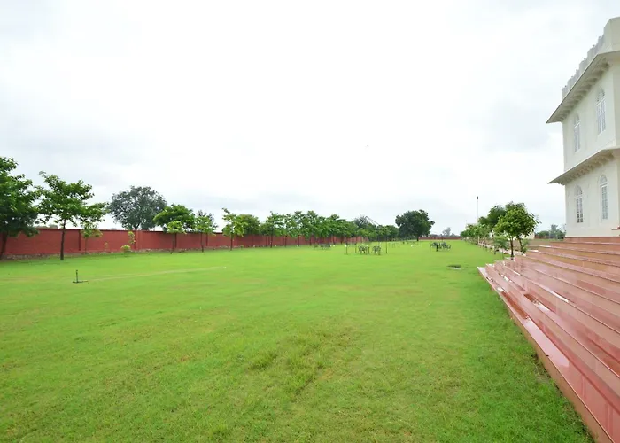 Aaram Baagh Agra By Pachar Group