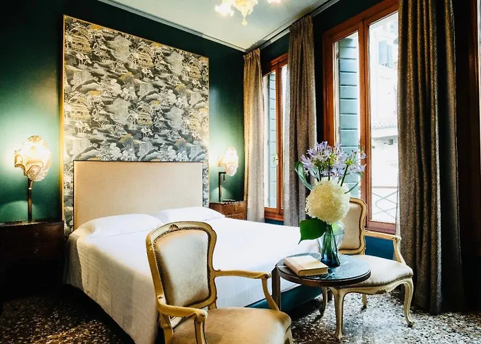 Pensione Accademia - Villa Maravege