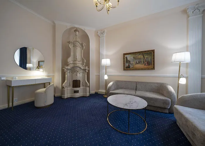 Hotel Embassy