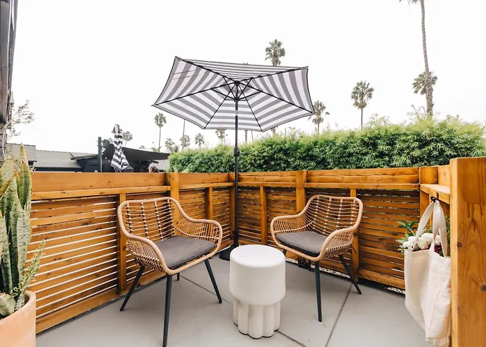 The Green Room Hotel
