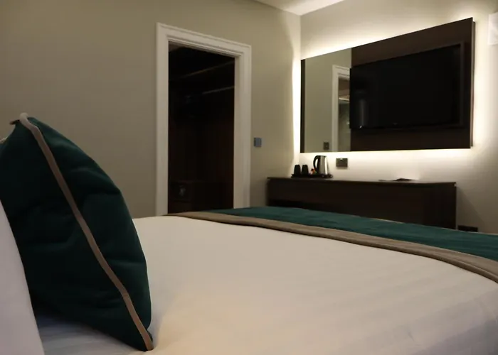 Iveagh Garden Hotel