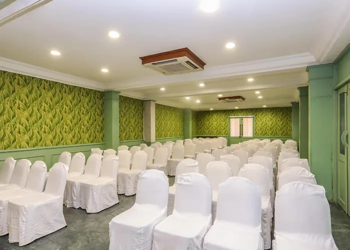 Treebo Komfort Suites, 3 Km From Mysore Palace