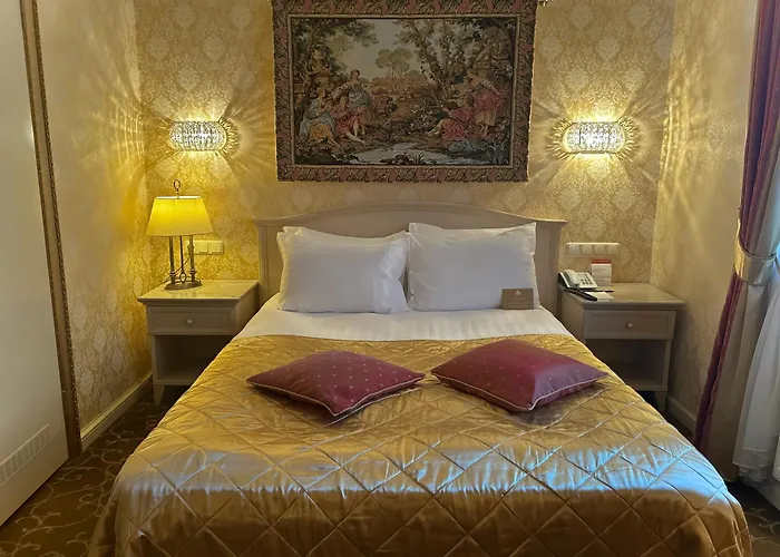 Imperial Hotel & Restaurant