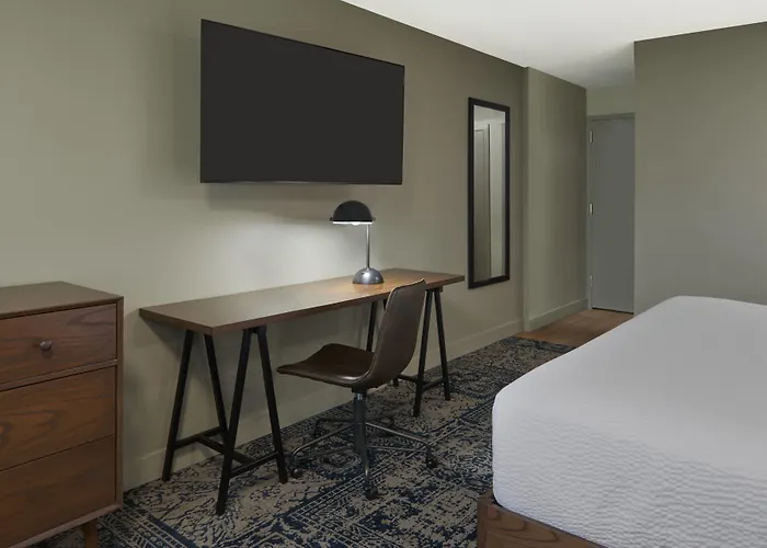 Four Points By Sheraton Toronto Airport