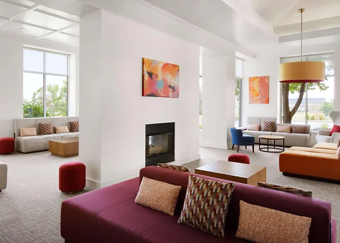 Hilton Garden Inn Denver South Park Meadows Area