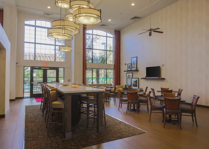 Hampton Inn & Suites Camarillo