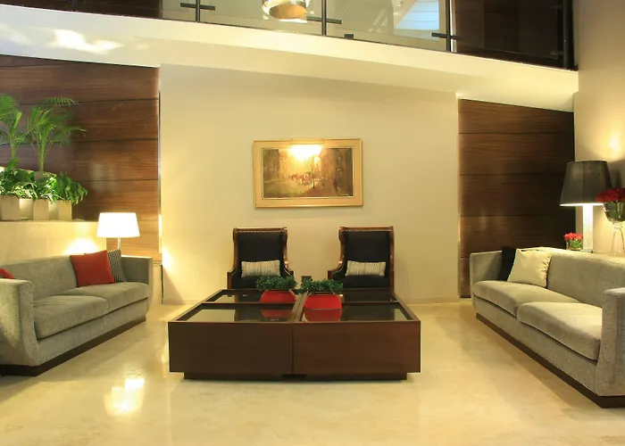 Grand King Hotel