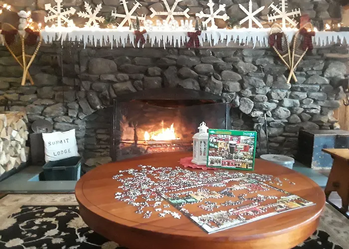 Summit Lodge