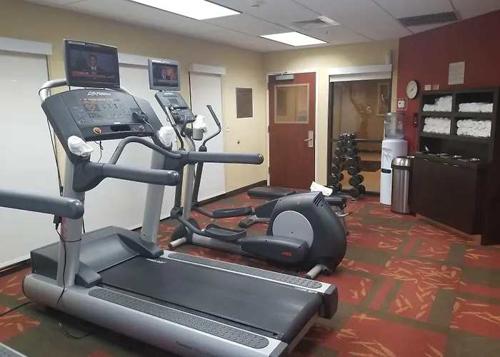 Courtyard By Marriott Salina