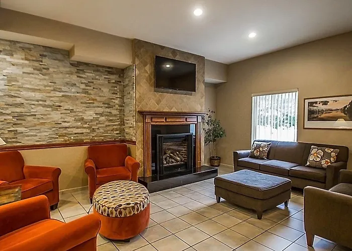 Quality Inn & Suites Fishkill South Near I-84