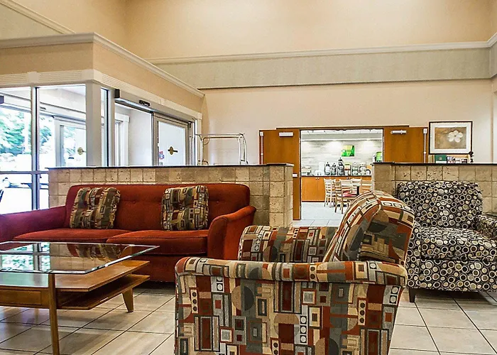 Quality Inn & Suites Fishkill South Near I-84