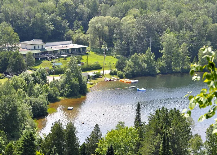 Le Boise Du Lac