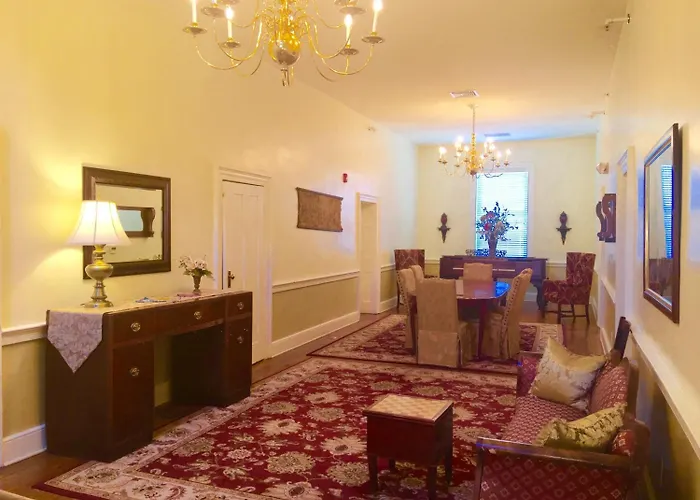 Hale Springs Inn