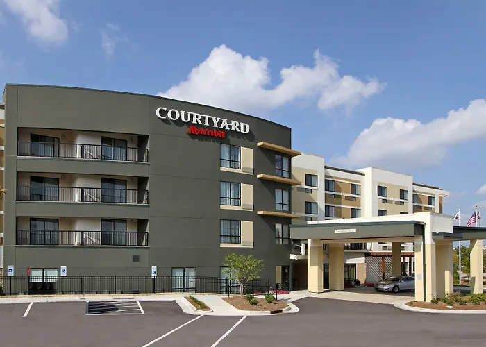 Courtyard By Marriott Raleigh North