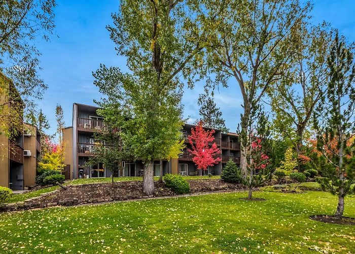 Bend Riverside Condos Near Downtown Bend