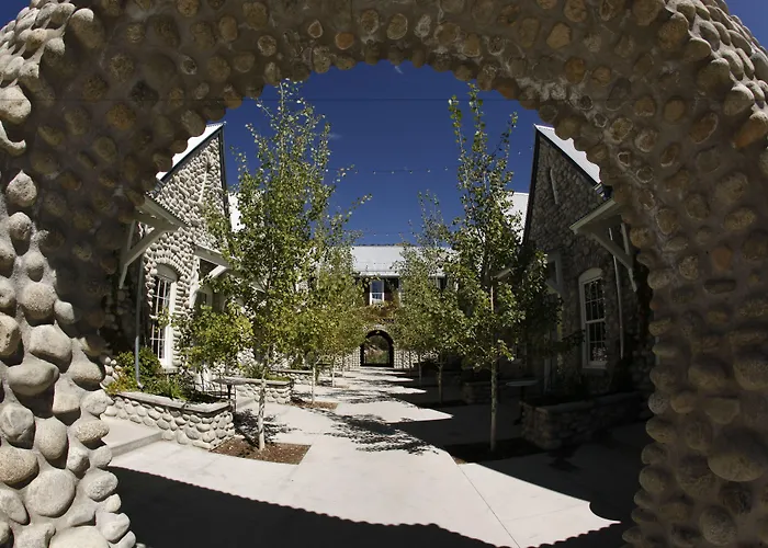 Surf Hotel & Chateau