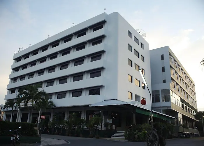 Boon Siam Hotel