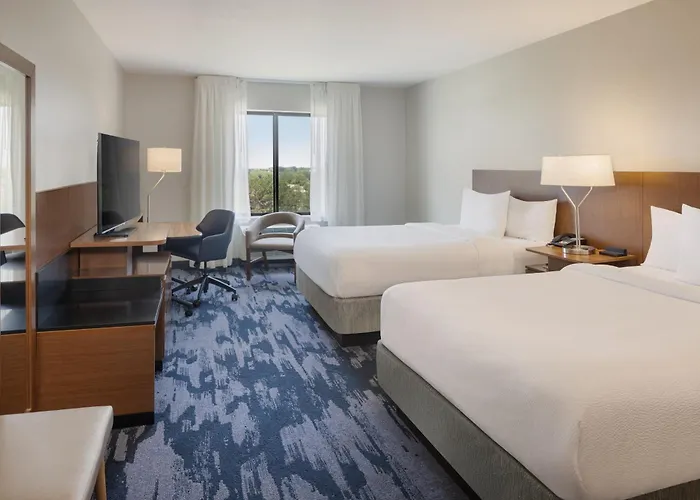Fairfield Inn & Suites By Marriott Lincoln Southeast