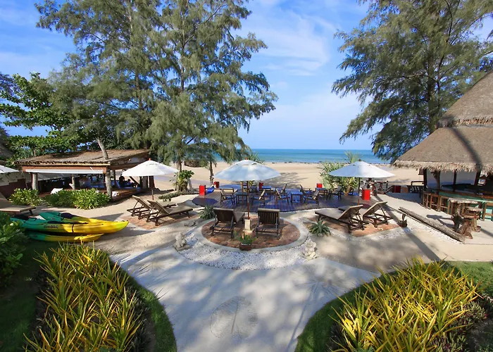 Lanta Castaway Beach Resort