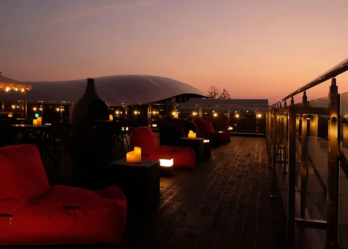 Camphortree Hotel And Resort