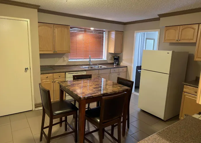 Wingate By Wyndham Utica
