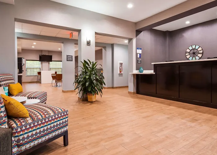 Best Western Ingleside Inn & Suites