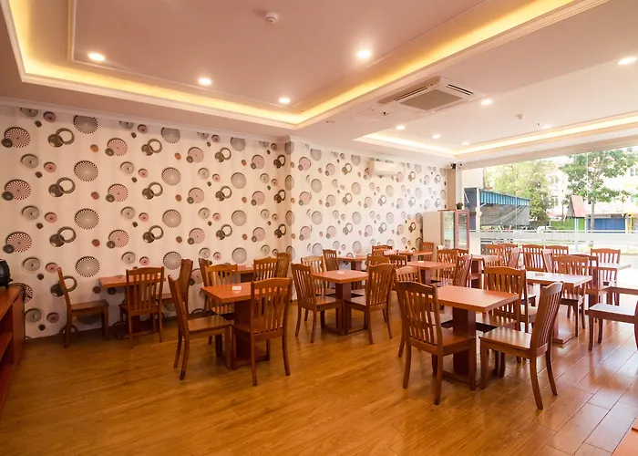 Blitz Hotel Batam Centre