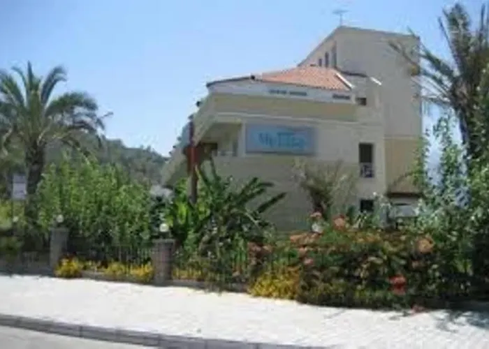 Rich Melissa Hotel