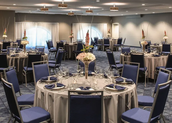 Courtyard By Marriott Santa Cruz