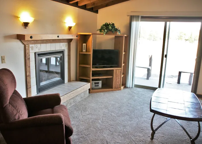 Getaways At Timbers At Island Park Village