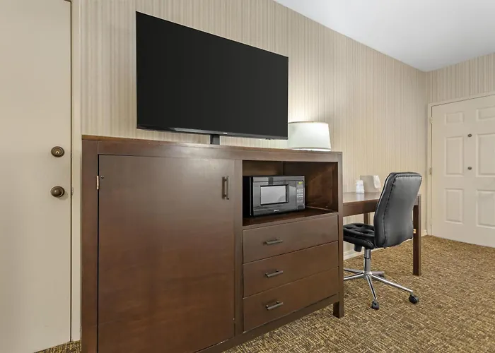 Best Western Plus Big America