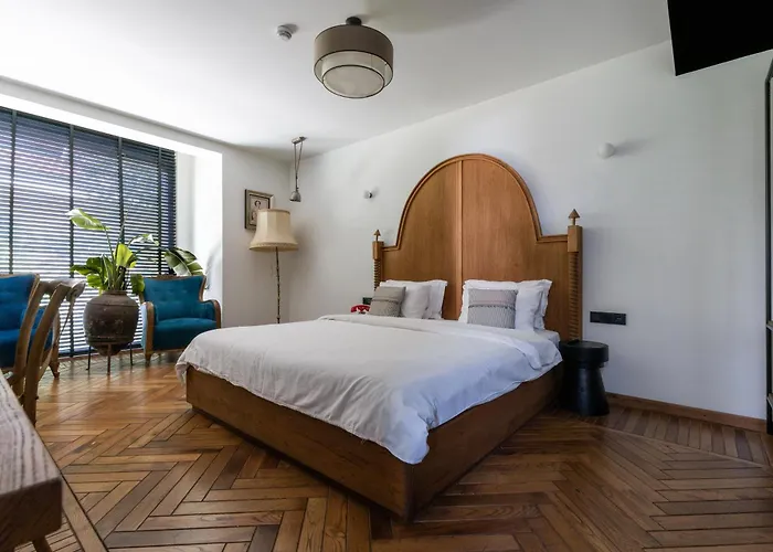 To Be Social House