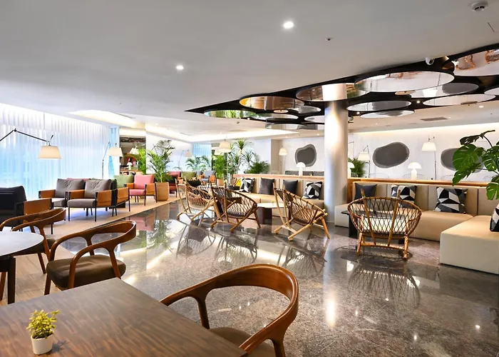 Via Hotel Breeze