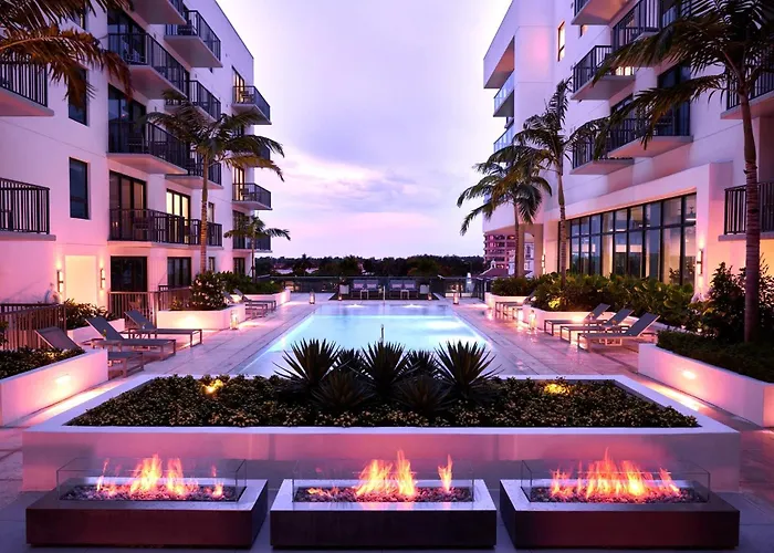 Hotel Aka West Palm