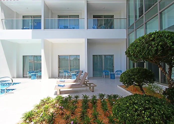 Luxu Hotel And Resort
