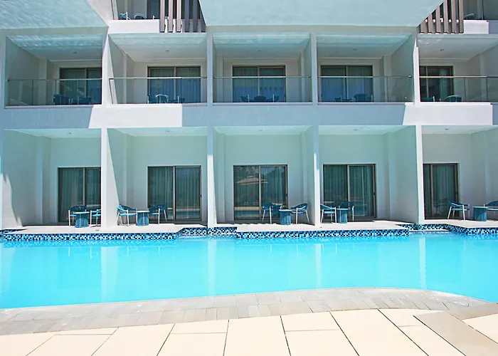 Luxu Hotel And Resort