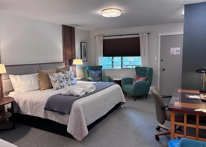 Discovery Inn