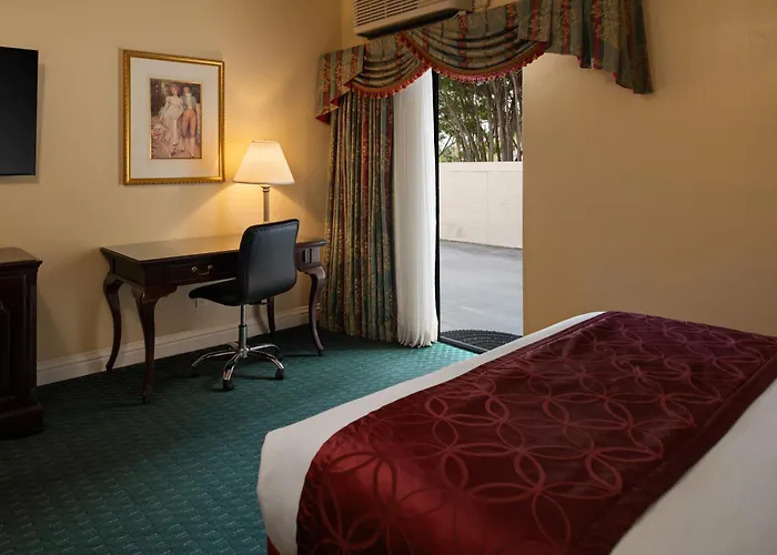 Carlyle Hotel