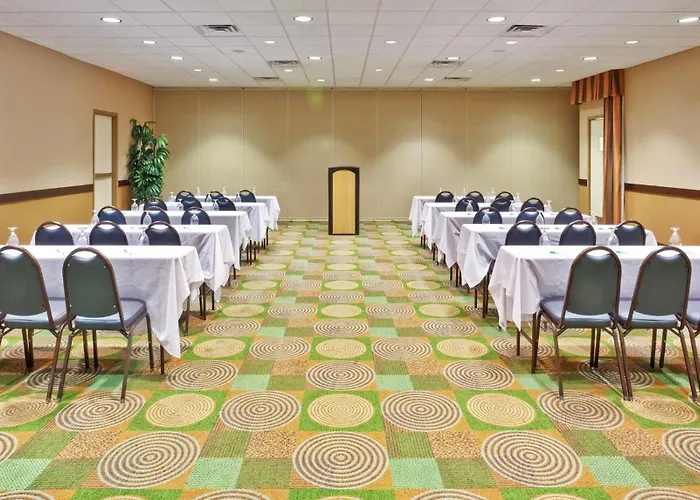 Holiday Inn Bloomington-University Area By Ihg