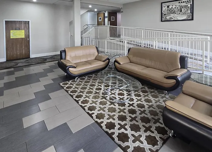 Super 8 By Wyndham Kansas City