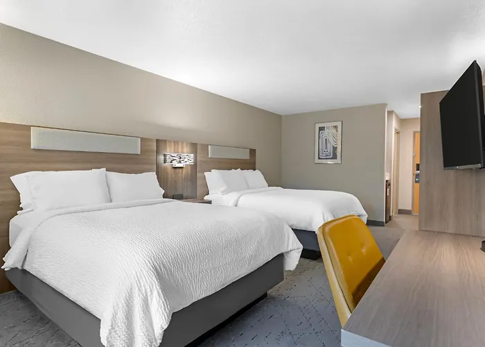 Holiday Inn Express Hotel & Suites Charlotte By Ihg