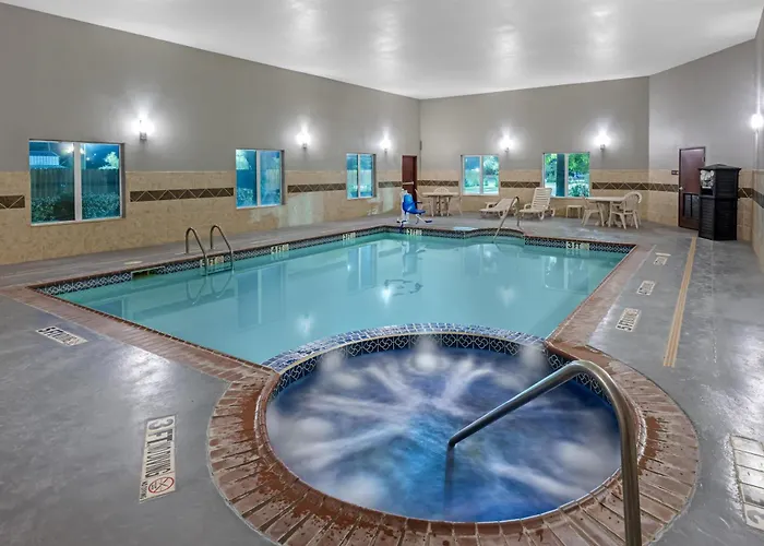 Best Western South Plains Inn & Suites