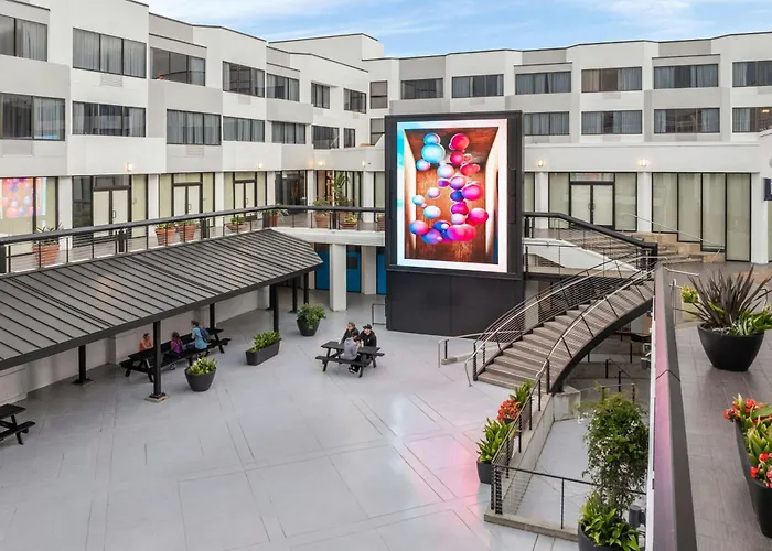 Courtyard By Marriott Fishermans Wharf