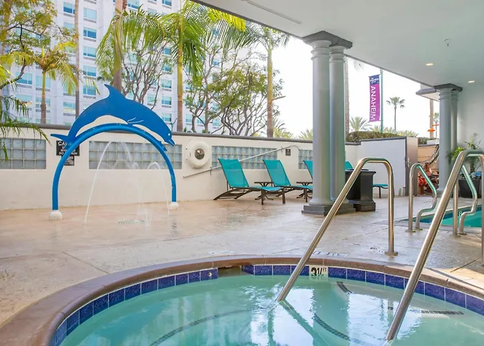 Peacock Suites