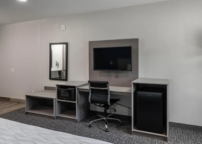 Hummingbird Hotel