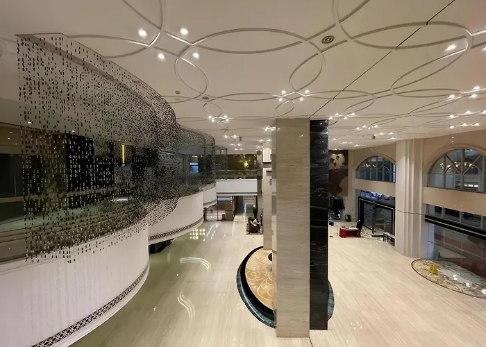 Yihe Grand Hotel