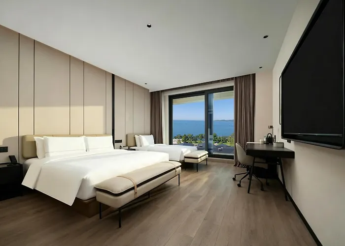 Atour Hotel Dalian Jinshi Beach Anchorage Plaza