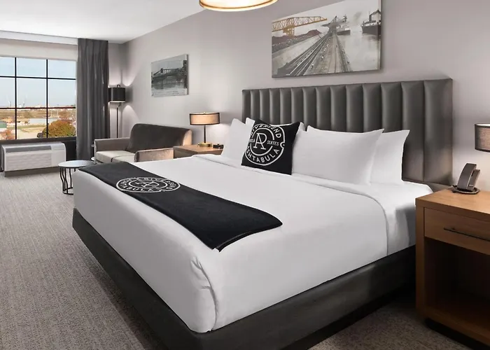 Riverbend Hotel And Suites, Trademark Collection By Wyndham